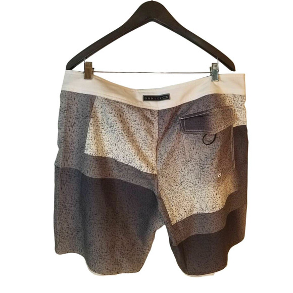 Oakley Lightweight swing Shorts‎ Men's Size 38 in Multicolor Length 8 in. - Picture 2 of 9